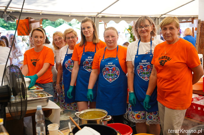 Trwa Festiwal Pierogów w Tarnowcu. Dziesiątki tysięcy pierogów i morze ludzi