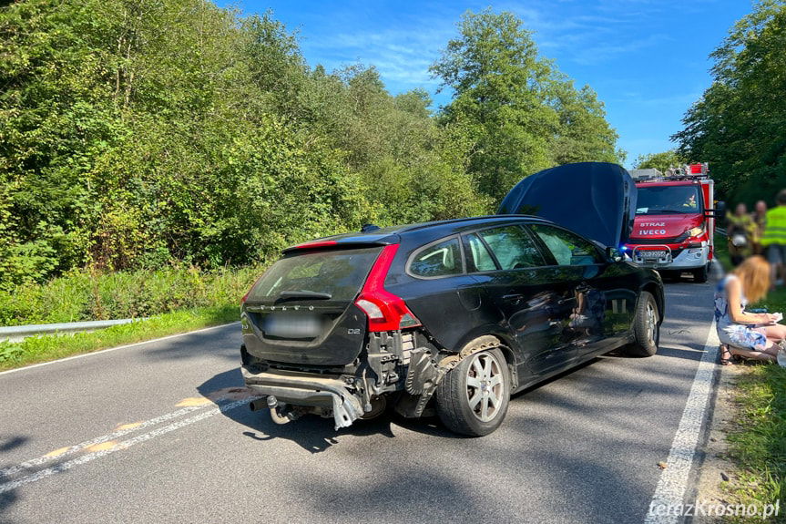 Zderzenie opla z volvo na DW897
