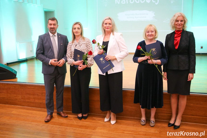 Dzień Edukacji Narodowej. Burmistrz Rymanowa uhonorował nauczycieli