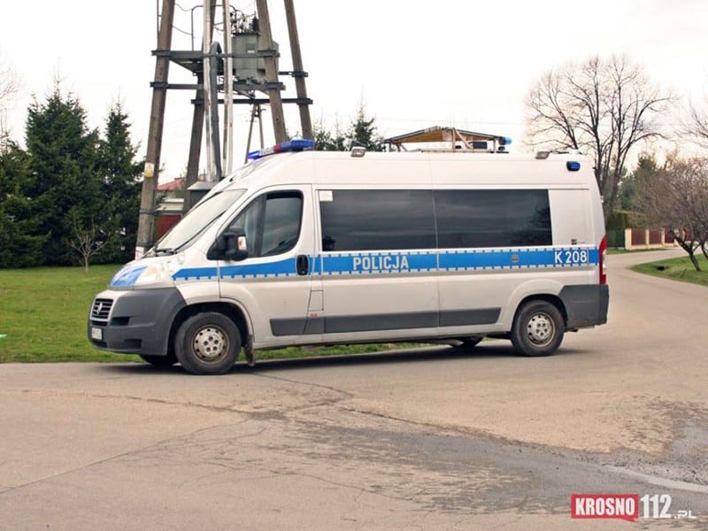 Passat w rowie, Policja wyjaśnia kto kierował