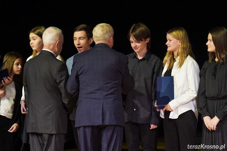 Od nauki po sport. Krosno nagrodziło uczniów za wybitne osiągnięcia