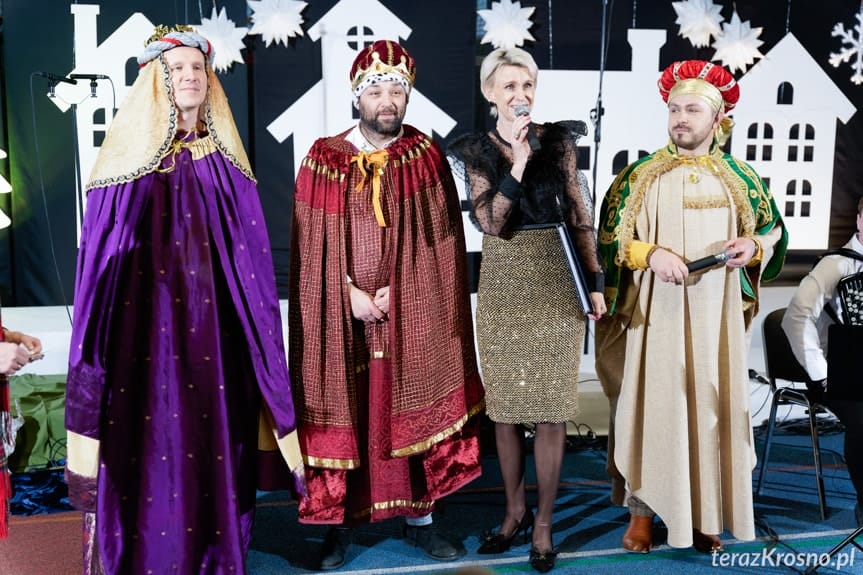 Orszak Kolędników i wspólne kolędowanie w Krośnie