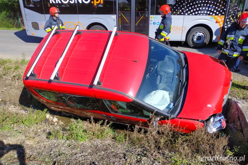 Kolizja w Zręcinie na Konopnickiej