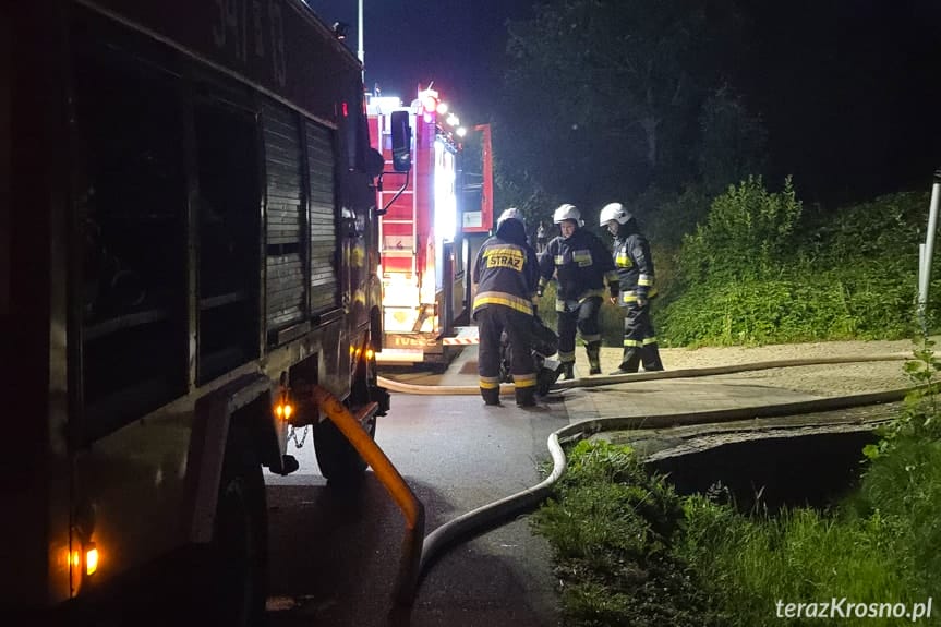 Pożar budynku gospodarczego w Sulistrowej