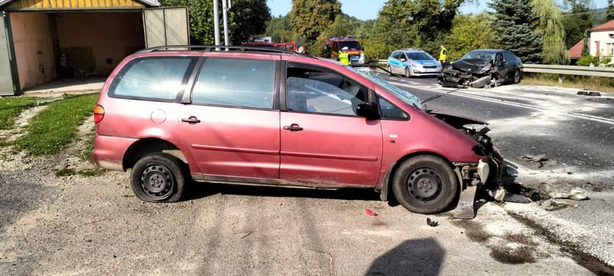 Wypadek w Wyżnem. Osiem osób trafiło do szpitala [ZDJĘCIA]