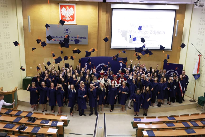 Graduacja absolwentów WSPiA [ZDJĘCIA]