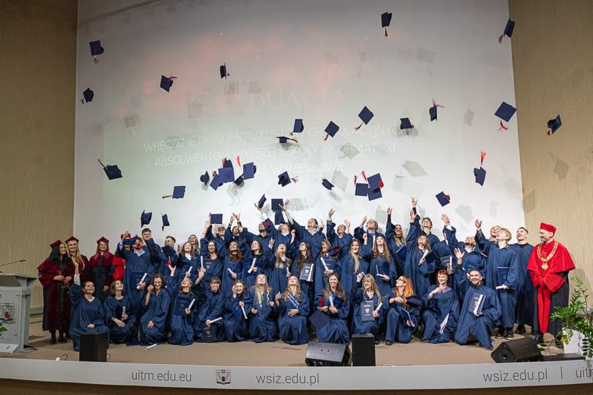 Uroczyste powitanie kolejnych Absolwentów WSIiZ [ZDJĘCIA]