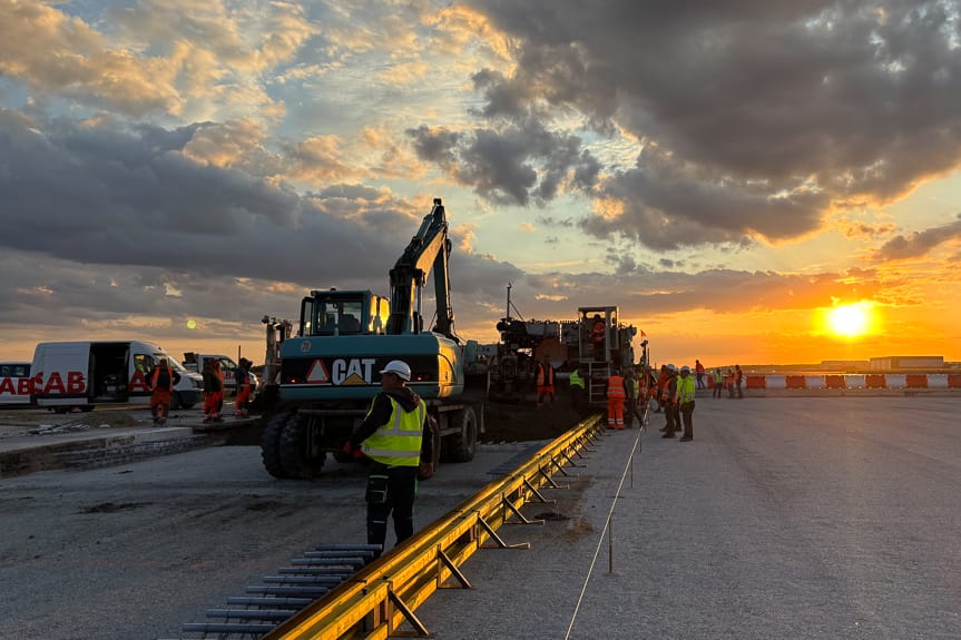 Coraz bliżej finiszu I etapu przebudowy drogi startowej na lotnisku w Jasionce