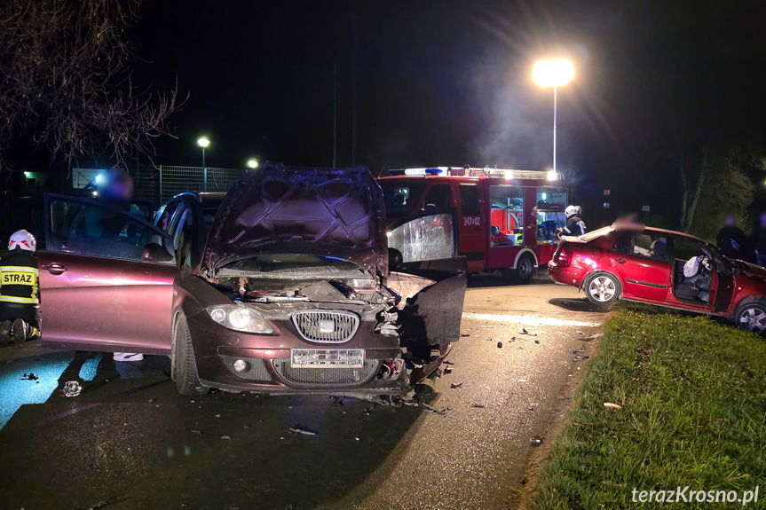 Zderzenie dwóch samochodów w Chorkówce