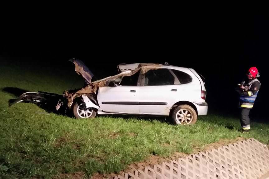 Wypadek w Zarzeczu, kierowca renault w szpitalu