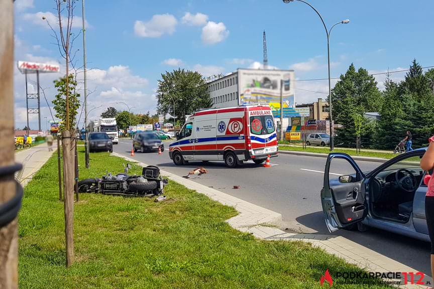 Wypadek na Warszawskiej, jedna osoba ranna 