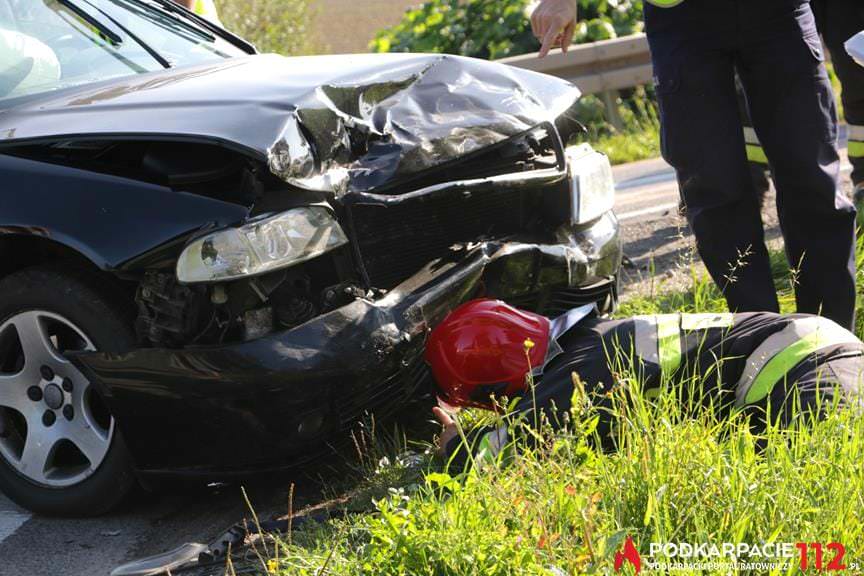 Zderzenie samochodów w Moderówce