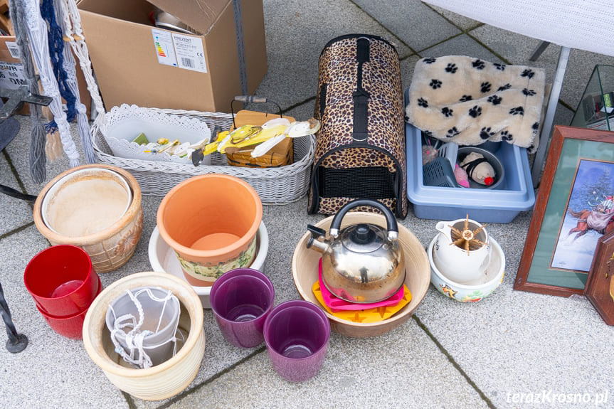 Jarmark staroci przed Etnocentrum Ziemi Krośnieńskiej