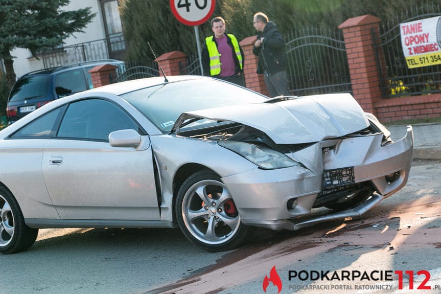 Zderzenie we Wrocance toyoty i hyundaia