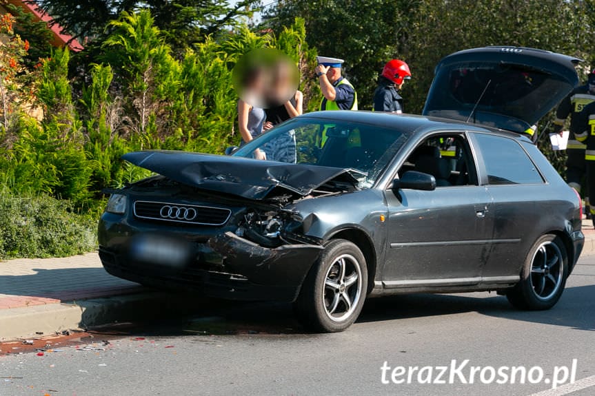 Zderzenie dwóch samochodów w Krośnie