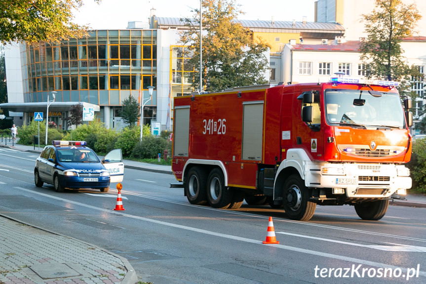 Kolizja motocykla z samochodem osobowym w Krośnie