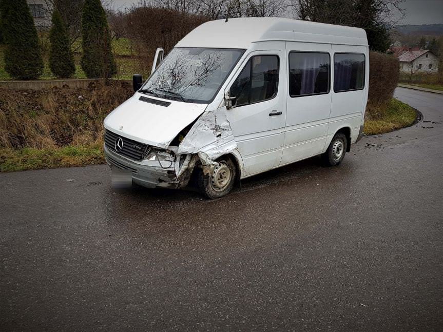 Zderzenie pojazdów w miejscowości Korczyna