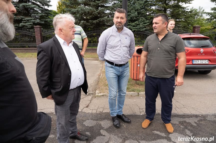 Przekazanie samochodu na Ukrainę