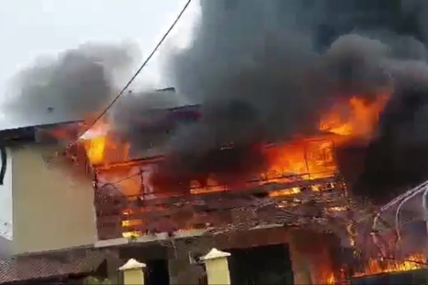 Ogromny pożar domu w Tyczynie