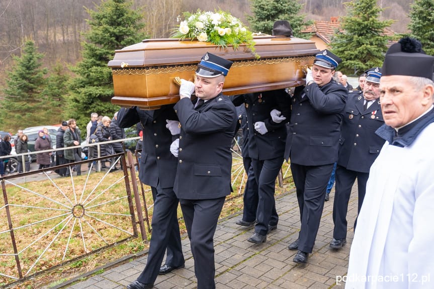 Pogrzeb ks. Henryka Czajki w Niewodnej