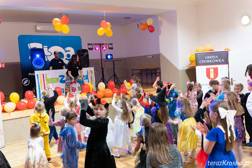 Zabawa andrzejkowa dla dzieci w Zręcinie