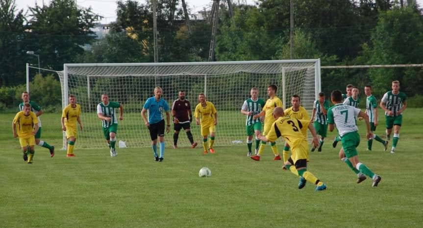 Piłka nożna. V liga krośnieńska. Porażki Czeluśnicy i Tempa Nienaszów
