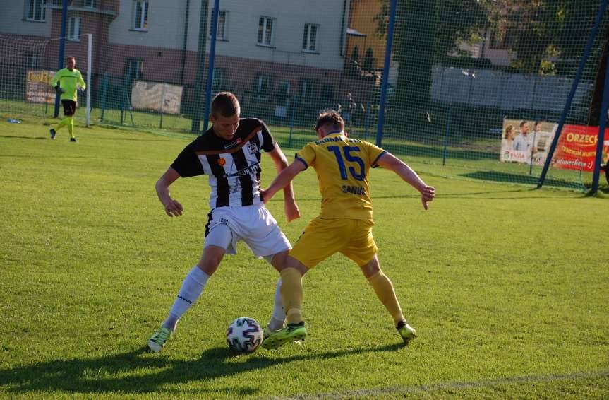 Piłka nożna. IV liga podkarpacka. Zabójcza skuteczność Czarnych Jasło i trzecie z rzędu zwycięstwo