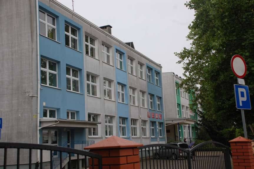 Nowoczesna pracownia językowa nagrodą za zwycięstwo w Jasielskiej Lidze Naukowej z Lotosem