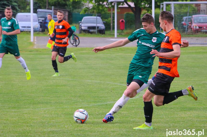 Piłka nożna. V liga. Połowiczny prezent urodzinowy dla prezesa LKS Skołyszyn