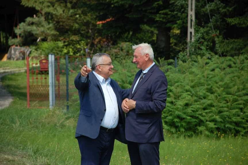 Minister infrastruktury Andrzej Adamczyk w Przysiekach i Desznicy: bezpieczne drogi to priorytet