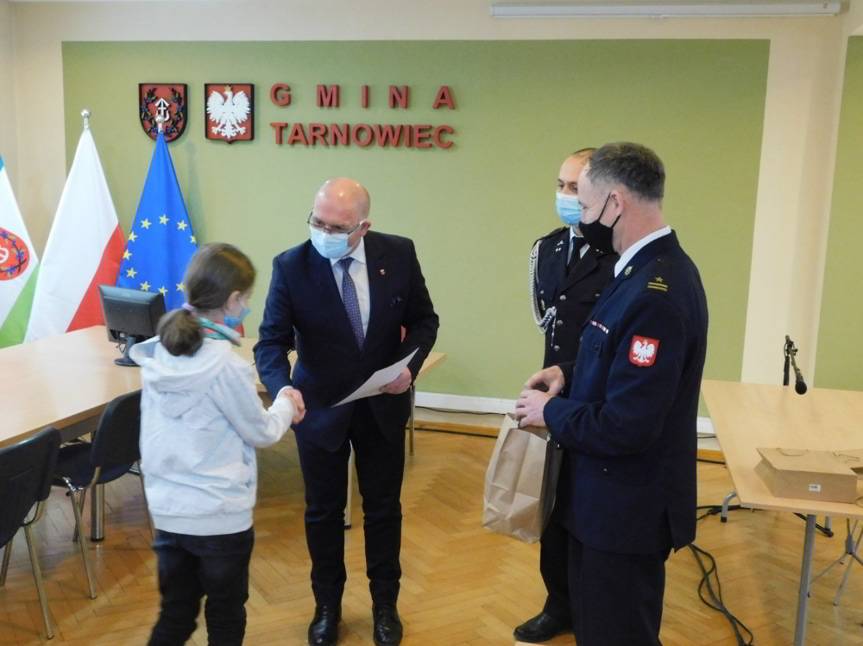 W Tarnowcu rozdano nagrody w Strażackim Konkursie Plastycznym