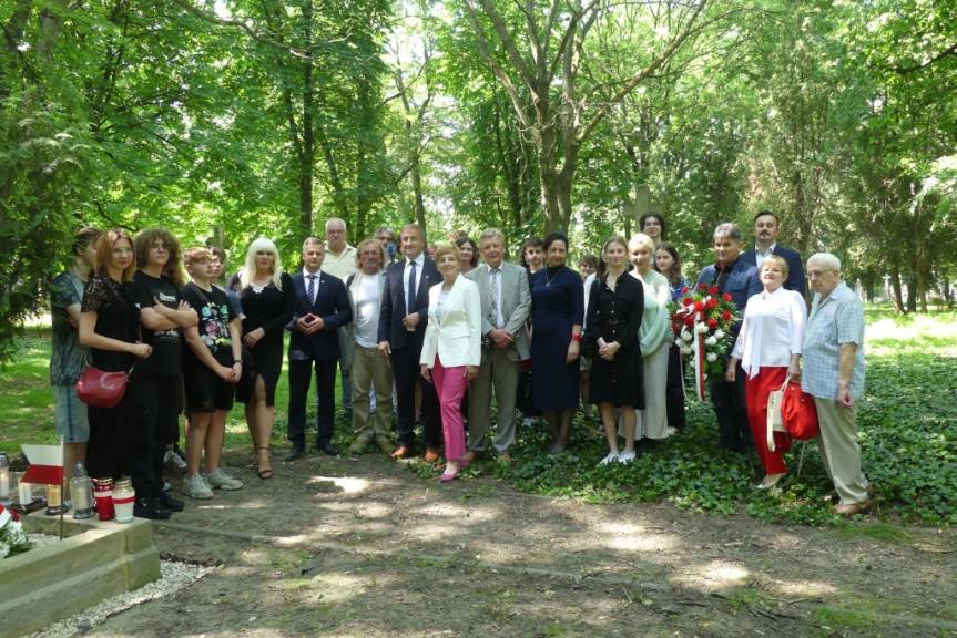 Odsłonięto odnowiony pomnik prof. Henryka Stroki