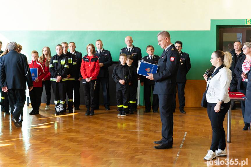 Wręczono promesy dla Młodzieżowych Drużyn Pożarniczych