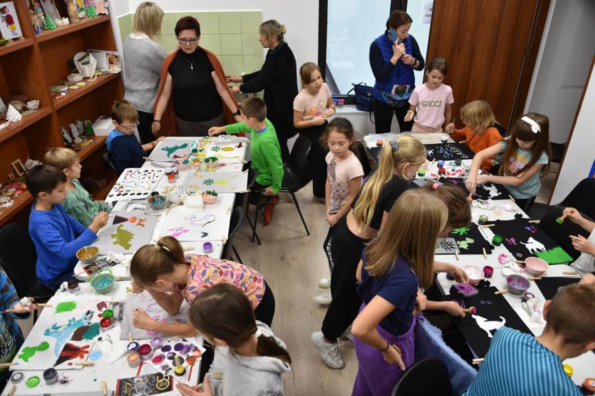 Październikowe zajęcia plastyczne w muzeum.