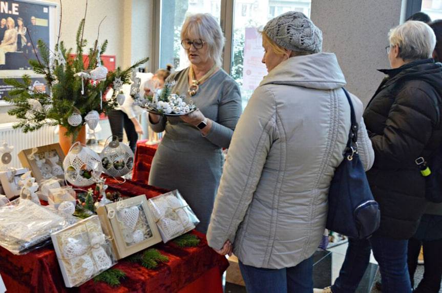 "Na prezenty czas" - pierwszy kiermasz rękodzieła artystycznego w Jaśle