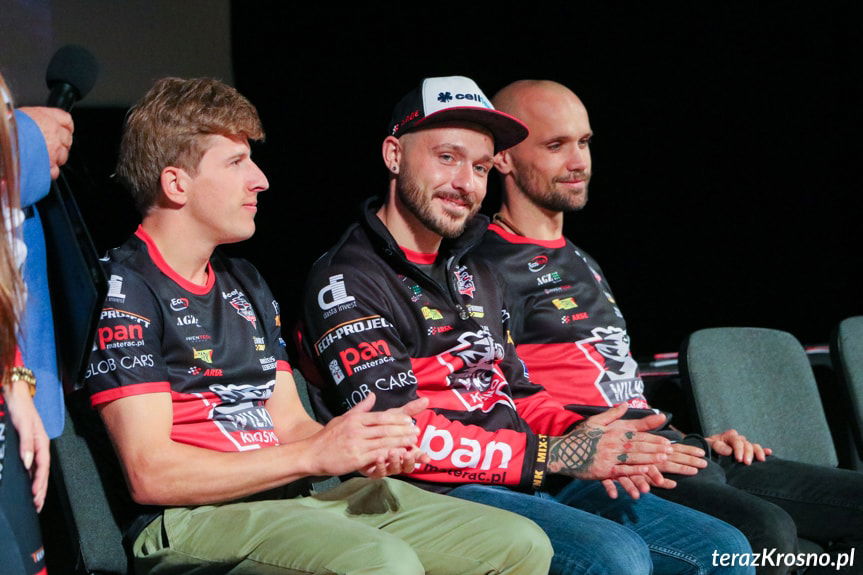 Żużlowcy i działacze Cellfast Wilków Krosno spotkali się z kibicami