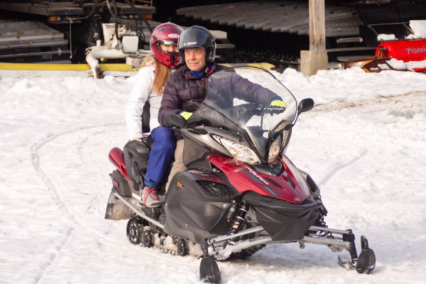 Zimowe zabawy na stoku w Świątkowej Wielkiej