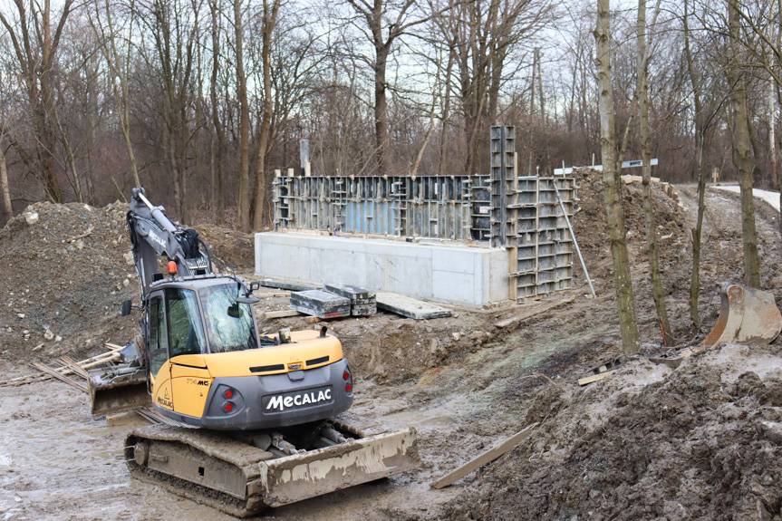 Trwają prace związane z modernizacją mostu w Osobnicy