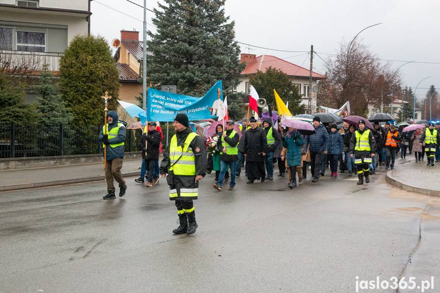 Marsz modlitewny ku pamięci Jana Pawła II przeszedł przez Jasło
