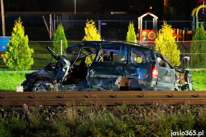 Zderzenie pociągu z samochodem osobowym w Przysiekach