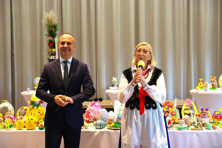 Świąteczna atmosfera i lokalne smaki. Wielkanocne spotkanie w Dębowcu