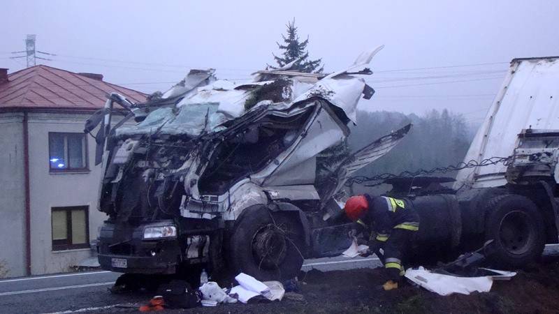Śmiertelny wypadek w Barwinku, nie żyje kierowca TIRa