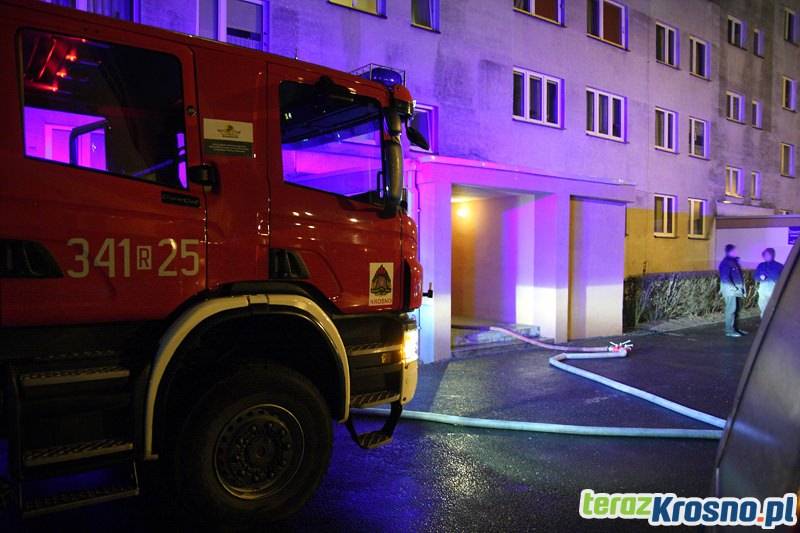 Niegroźny pożar w bloku przy ul. Krakowskiej