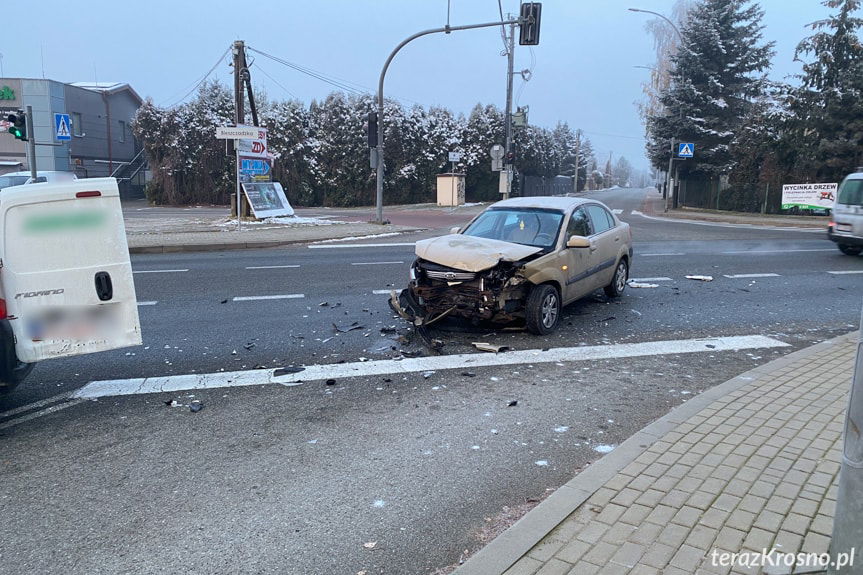 Zignorował sygnalizację i spowodował kolizję