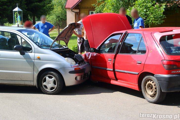 Kolizja w Zalesiu, jedna osoba poszkodowana