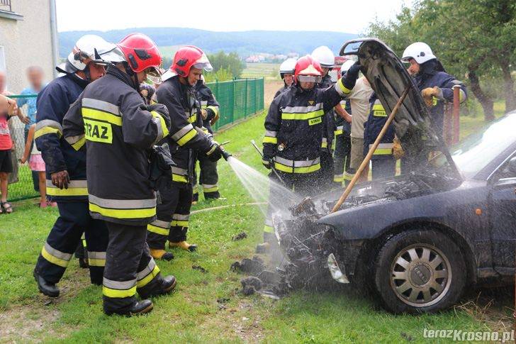 Żarnowiec: Pożar samochodu w garażu