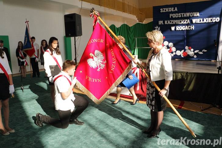 Szkoła w Rogach ma patrona i sztandar