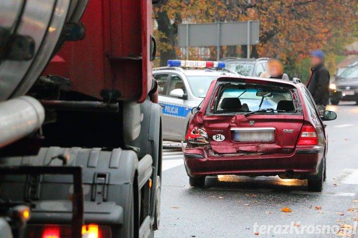 Kolizja trzech samochodów