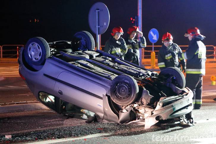 Peugeot dachował na Bema
