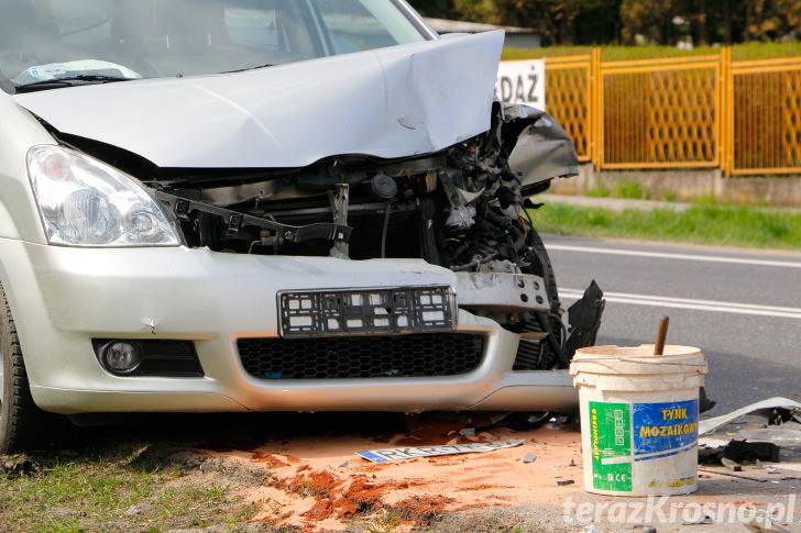 Kolizja w Potoku. Trzy samochody rozbite